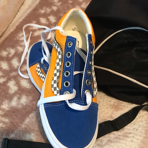 Vans - Picture 4 of 5